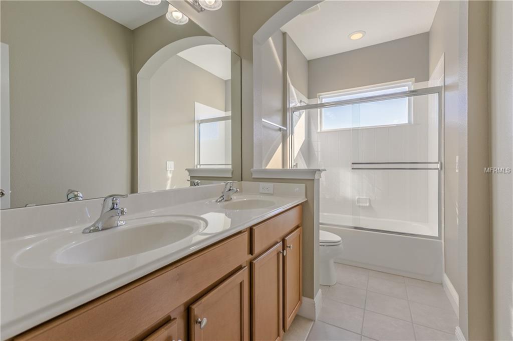 274 EAGLES PATH CROSSING, OCOEE, Florida 34761, 6 Bedrooms Bedrooms, 12 Rooms Rooms,3 BathroomsBathrooms,Residential,For sale,EAGLES PATH,O5557257