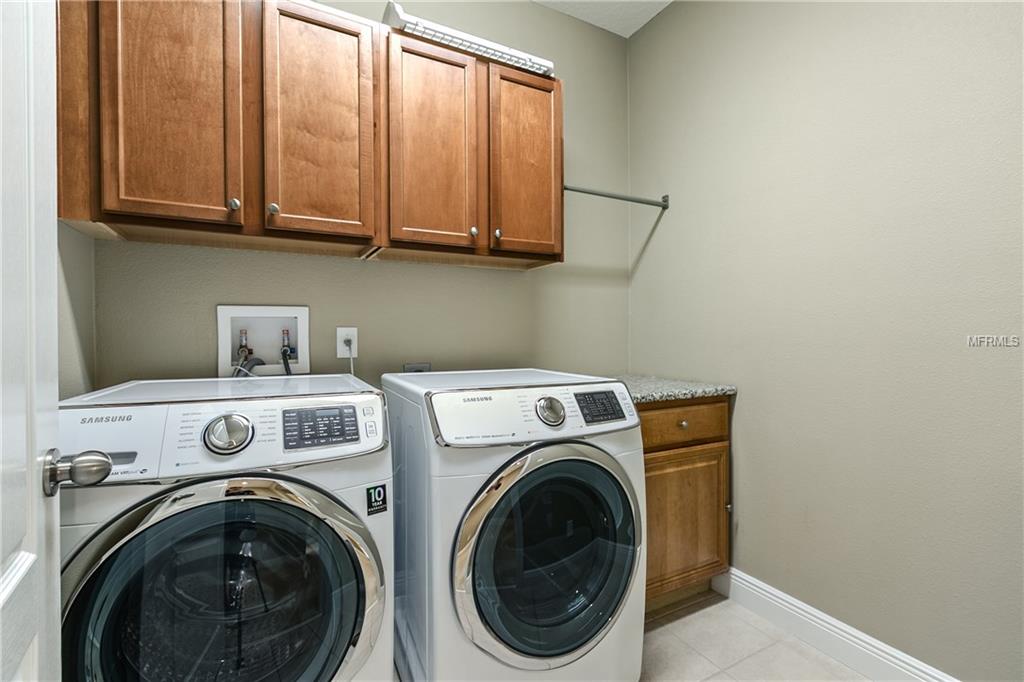 274 EAGLES PATH CROSSING, OCOEE, Florida 34761, 6 Bedrooms Bedrooms, 12 Rooms Rooms,3 BathroomsBathrooms,Residential,For sale,EAGLES PATH,O5557257