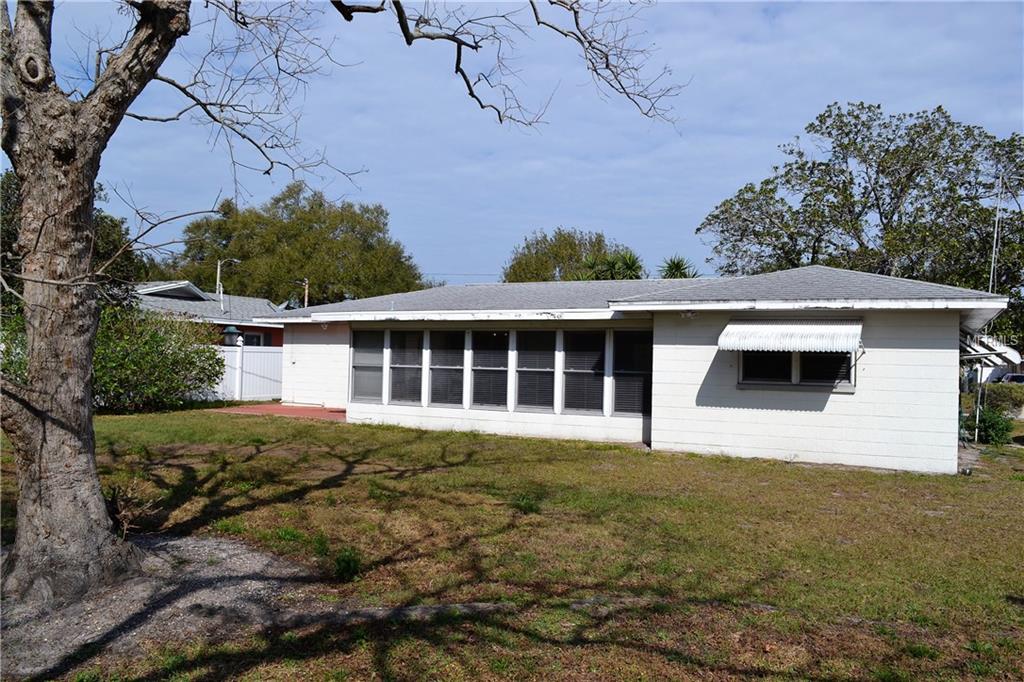 10918 90TH TERRACE, SEMINOLE, Florida 33772, 2 Bedrooms Bedrooms, 6 Rooms Rooms,1 BathroomBathrooms,Residential,For sale,90TH,U7846761