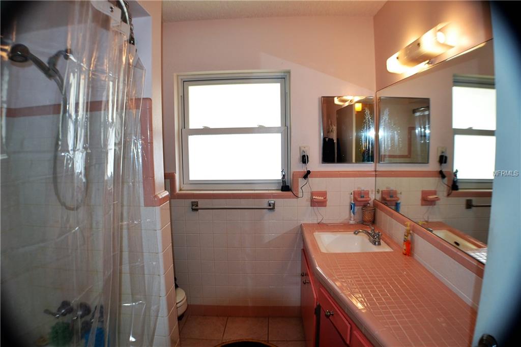 10918 90TH TERRACE, SEMINOLE, Florida 33772, 2 Bedrooms Bedrooms, 6 Rooms Rooms,1 BathroomBathrooms,Residential,For sale,90TH,U7846761