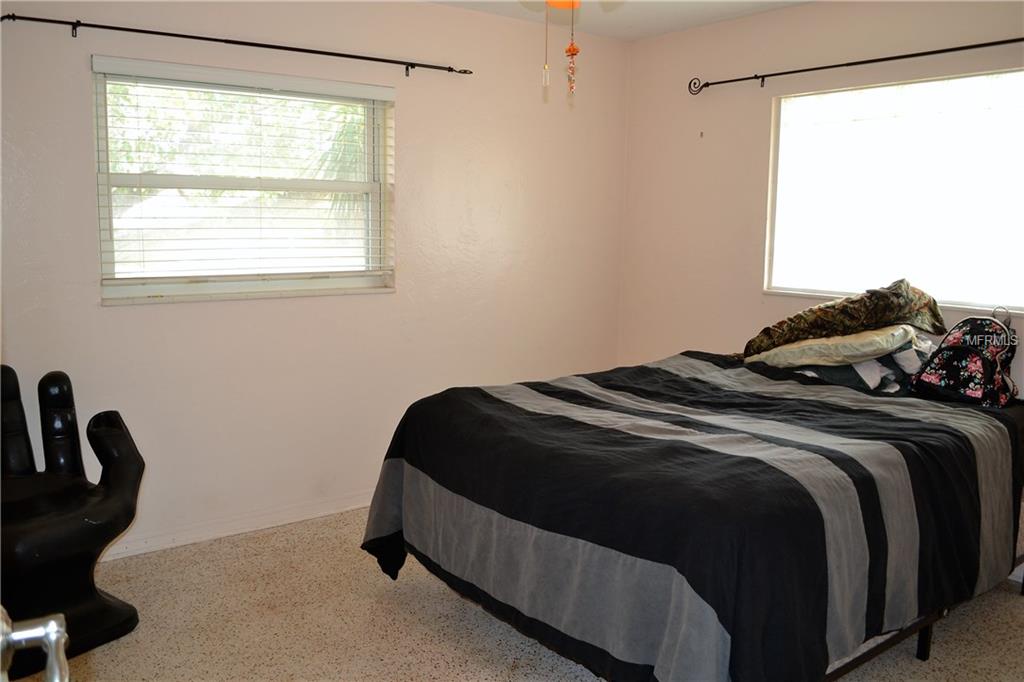 10918 90TH TERRACE, SEMINOLE, Florida 33772, 2 Bedrooms Bedrooms, 6 Rooms Rooms,1 BathroomBathrooms,Residential,For sale,90TH,U7846761