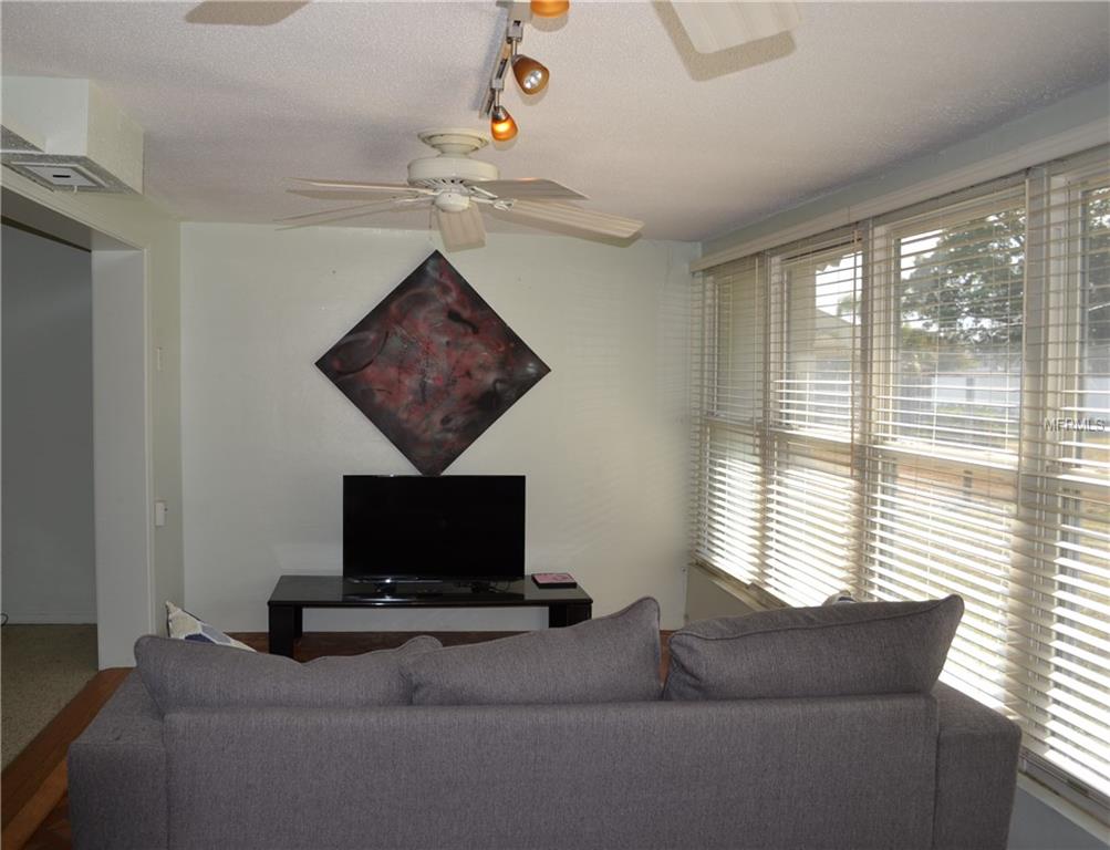 10918 90TH TERRACE, SEMINOLE, Florida 33772, 2 Bedrooms Bedrooms, 6 Rooms Rooms,1 BathroomBathrooms,Residential,For sale,90TH,U7846761