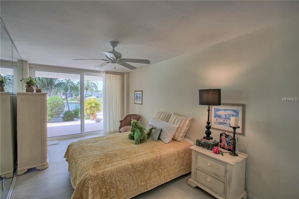 612 SNUG ISLAND, CLEARWATER BEACH, Florida 33767, 4 Bedrooms Bedrooms, 6 Rooms Rooms,3 BathroomsBathrooms,Residential,For sale,SNUG,U7801795