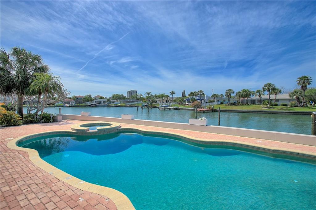 612 SNUG ISLAND, CLEARWATER BEACH, Florida 33767, 4 Bedrooms Bedrooms, 6 Rooms Rooms,3 BathroomsBathrooms,Residential,For sale,SNUG,U7801795