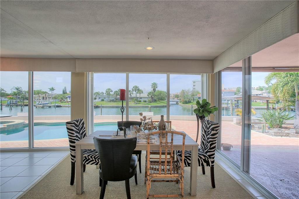 612 SNUG ISLAND, CLEARWATER BEACH, Florida 33767, 4 Bedrooms Bedrooms, 6 Rooms Rooms,3 BathroomsBathrooms,Residential,For sale,SNUG,U7801795