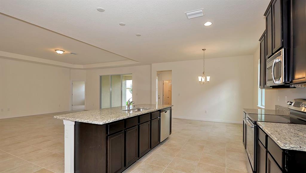 32354 FENWICK LANE, WESLEY CHAPEL, Florida 33543, 4 Bedrooms Bedrooms, 8 Rooms Rooms,3 BathroomsBathrooms,Residential,For sale,FENWICK,T2905731