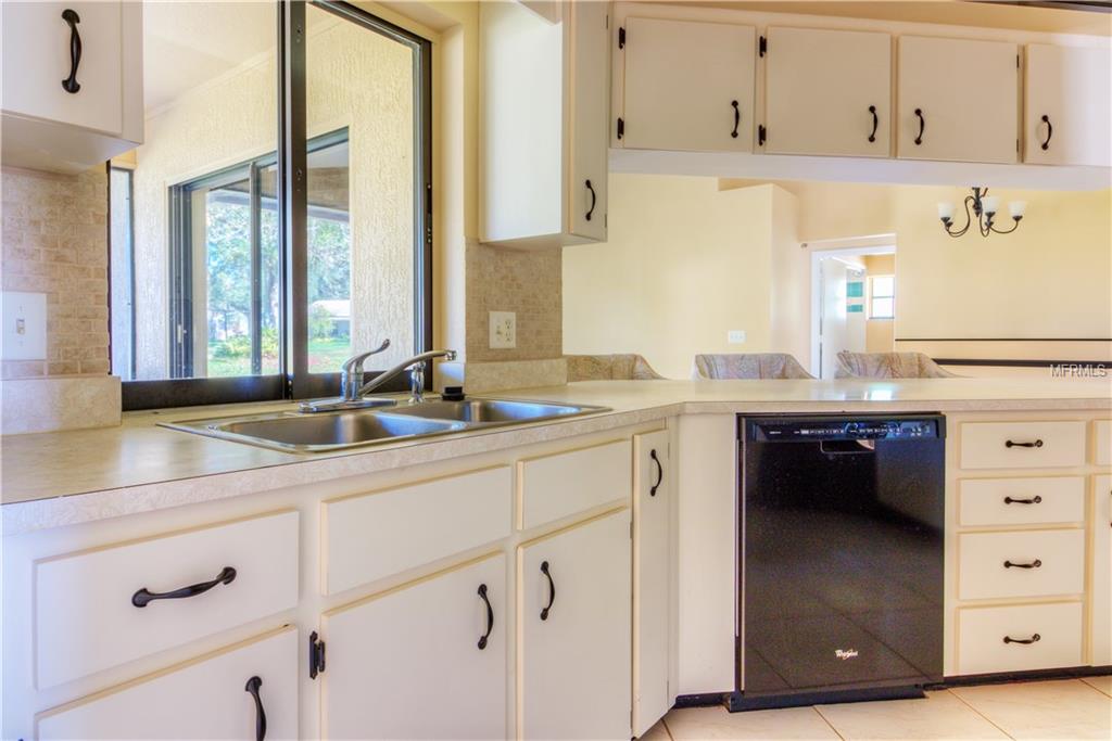 2161 RAINBOWER DRIVE, LAKELAND, Florida 33810, 3 Bedrooms Bedrooms, 9 Rooms Rooms,2 BathroomsBathrooms,Residential,For sale,RAINBOWER,S4853366