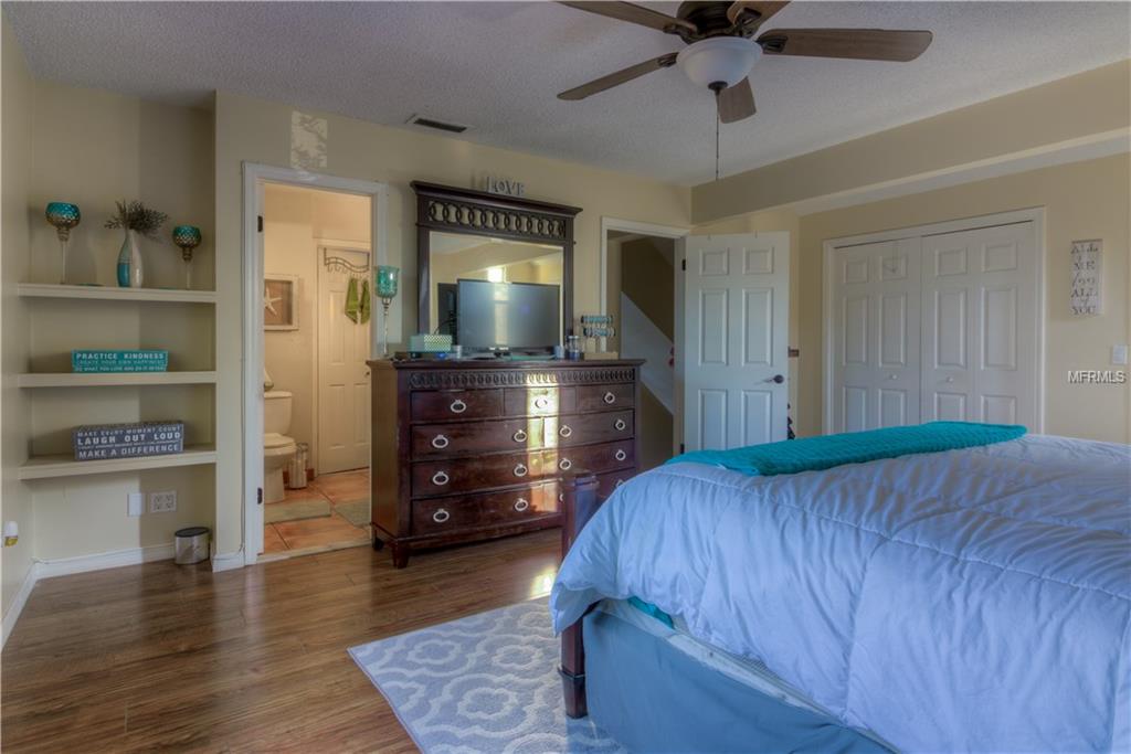 2116 SELKIRK LANE N, LAKELAND, Florida 33813, 4 Bedrooms Bedrooms, 8 Rooms Rooms,3 BathroomsBathrooms,Residential,For sale,SELKIRK,L4724177