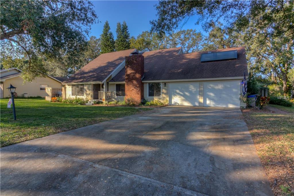 2116 SELKIRK LANE N, LAKELAND, Florida 33813, 4 Bedrooms Bedrooms, 8 Rooms Rooms,3 BathroomsBathrooms,Residential,For sale,SELKIRK,L4724177