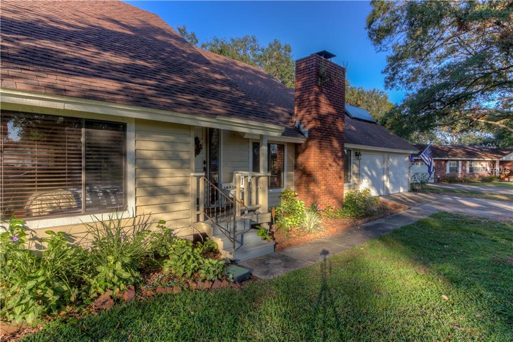 2116 SELKIRK LANE N, LAKELAND, Florida 33813, 4 Bedrooms Bedrooms, 8 Rooms Rooms,3 BathroomsBathrooms,Residential,For sale,SELKIRK,L4724177