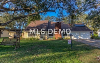 2116 SELKIRK LANE N, LAKELAND, Florida 33813, 4 Bedrooms Bedrooms, 8 Rooms Rooms,3 BathroomsBathrooms,Residential,For sale,SELKIRK,L4724177