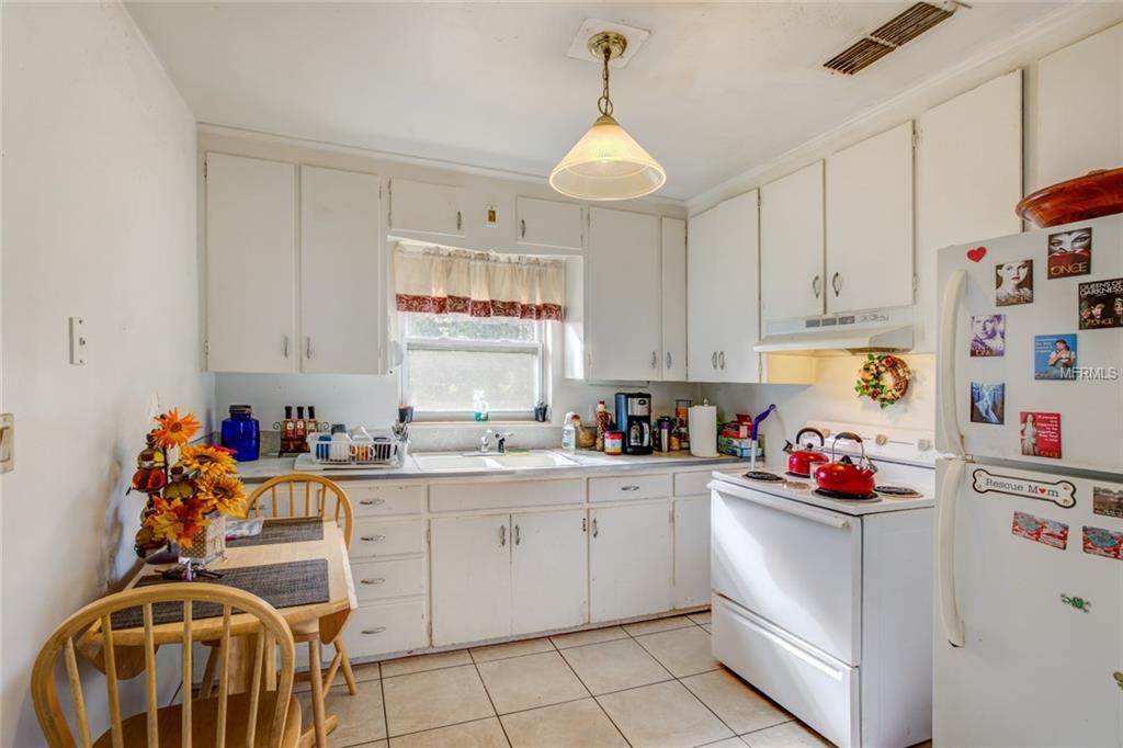 602 DIXSON STREET, ORANGE CITY, Florida 32763, 2 Bedrooms Bedrooms, 3 Rooms Rooms,1 BathroomBathrooms,Residential,For sale,DIXSON,G4851095