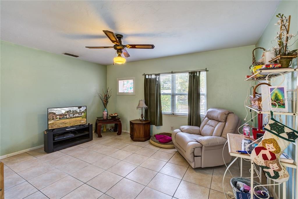 602 DIXSON STREET, ORANGE CITY, Florida 32763, 2 Bedrooms Bedrooms, 3 Rooms Rooms,1 BathroomBathrooms,Residential,For sale,DIXSON,G4851095
