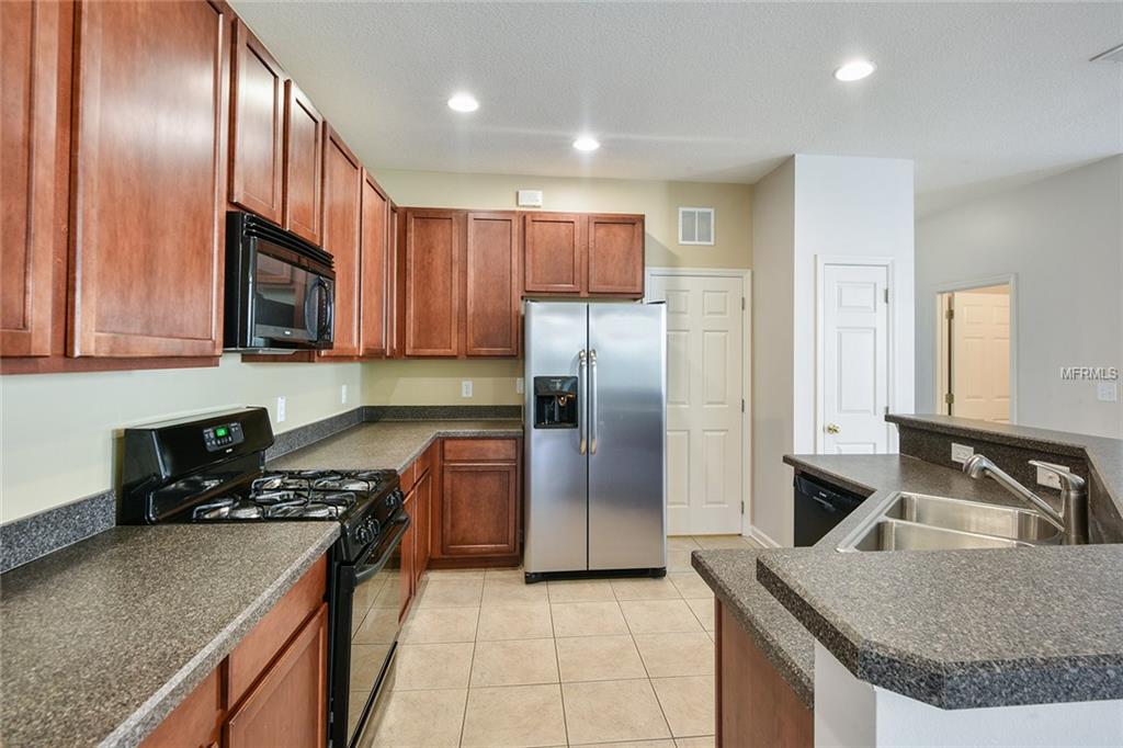 409 PARK LAKE DRIVE, DELAND, Florida 32724, 4 Bedrooms Bedrooms, 9 Rooms Rooms,2 BathroomsBathrooms,Residential,For sale,PARK LAKE,V4722430