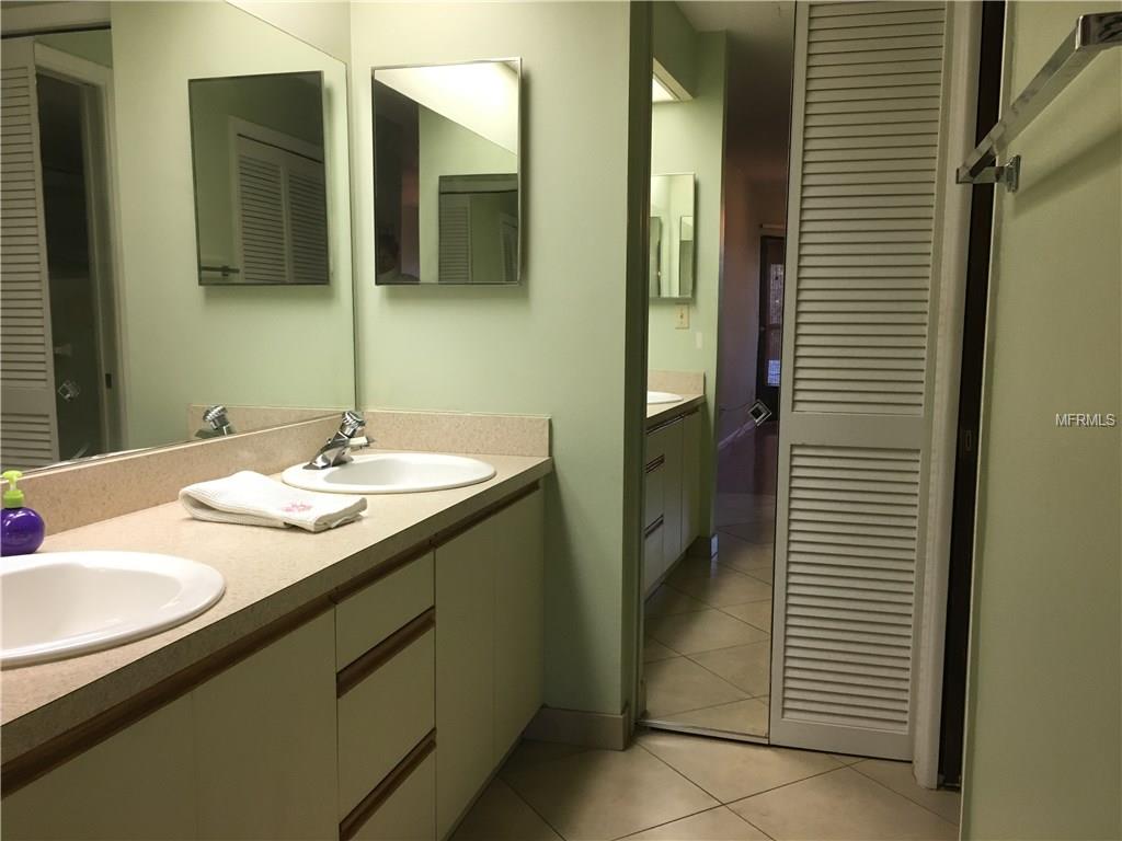 3104 OAK CIRCLE, TARPON SPRINGS, Florida 34689, 2 Bedrooms Bedrooms, 6 Rooms Rooms,2 BathroomsBathrooms,Residential,For sale,OAK,U7844770