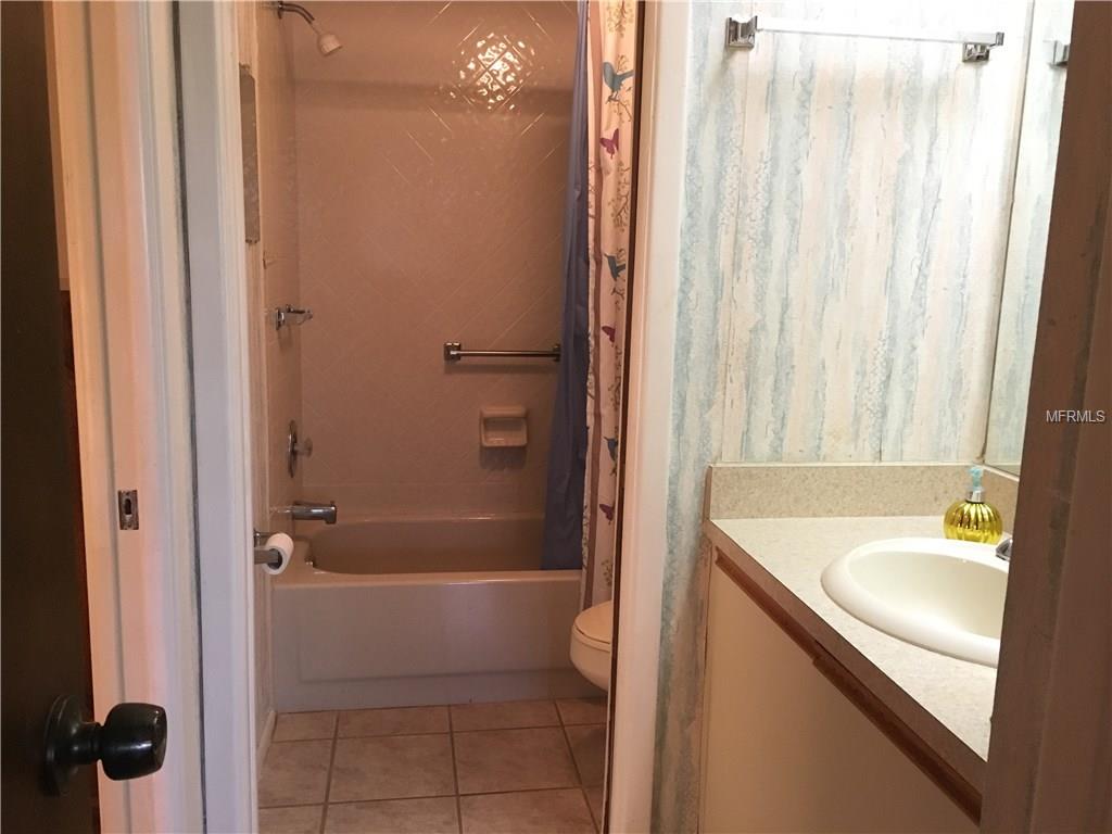 3104 OAK CIRCLE, TARPON SPRINGS, Florida 34689, 2 Bedrooms Bedrooms, 6 Rooms Rooms,2 BathroomsBathrooms,Residential,For sale,OAK,U7844770