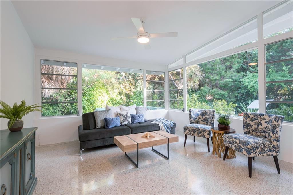 701 PINELLAS POINT DRIVE S, ST PETERSBURG, Florida 33705, 3 Bedrooms Bedrooms, 9 Rooms Rooms,2 BathroomsBathrooms,Residential,For sale,PINELLAS POINT,U7845808