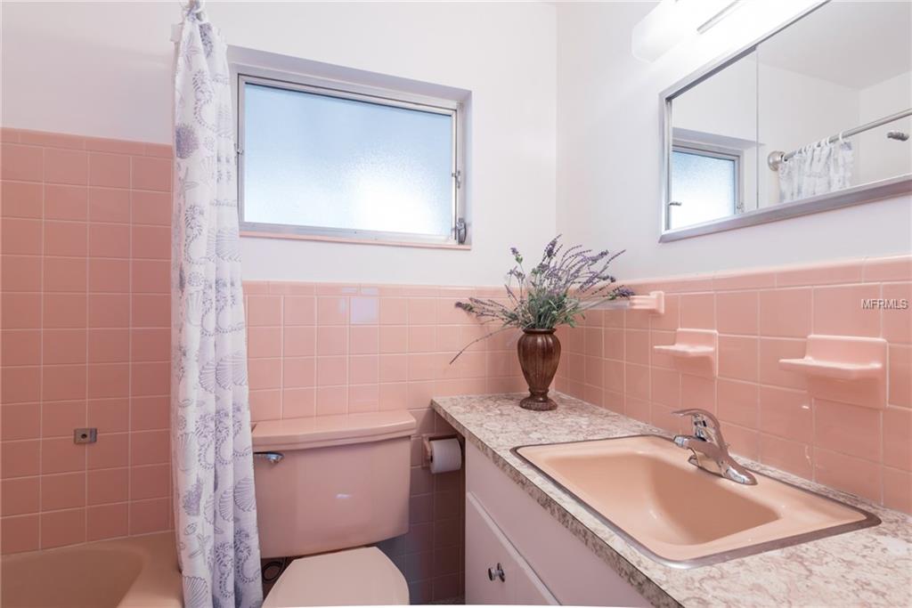 701 PINELLAS POINT DRIVE S, ST PETERSBURG, Florida 33705, 3 Bedrooms Bedrooms, 9 Rooms Rooms,2 BathroomsBathrooms,Residential,For sale,PINELLAS POINT,U7845808