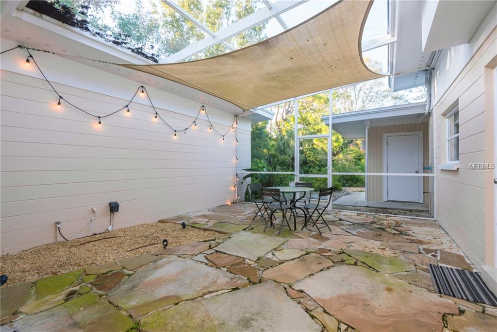 701 PINELLAS POINT DRIVE S, ST PETERSBURG, Florida 33705, 3 Bedrooms Bedrooms, 9 Rooms Rooms,2 BathroomsBathrooms,Residential,For sale,PINELLAS POINT,U7845808