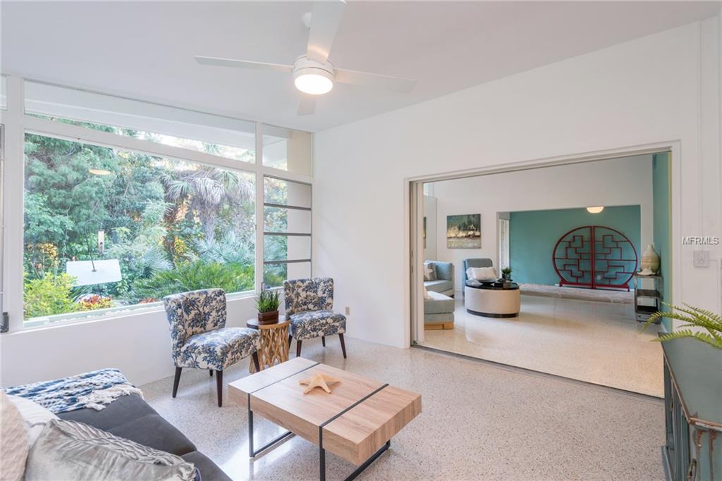 701 PINELLAS POINT DRIVE S, ST PETERSBURG, Florida 33705, 3 Bedrooms Bedrooms, 9 Rooms Rooms,2 BathroomsBathrooms,Residential,For sale,PINELLAS POINT,U7845808