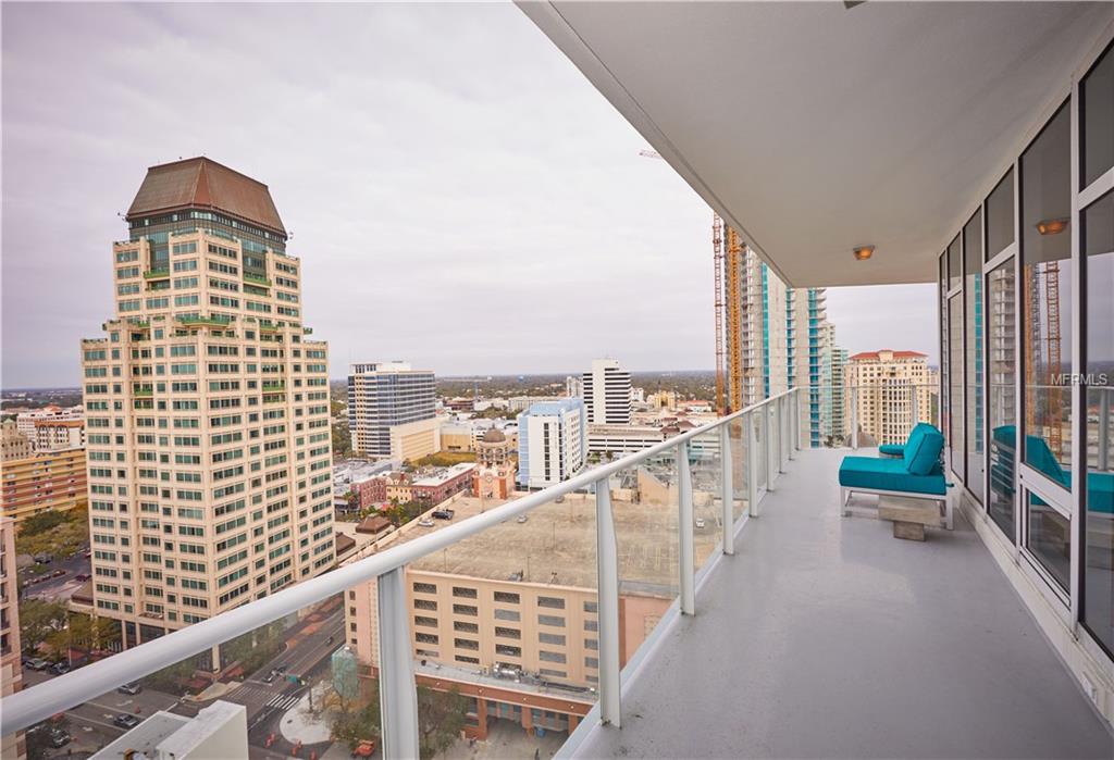 175 1ST STREET S, ST PETERSBURG, Florida 33701, 2 Bedrooms Bedrooms, 4 Rooms Rooms,2 BathroomsBathrooms,Residential,For sale,1ST,U7846511