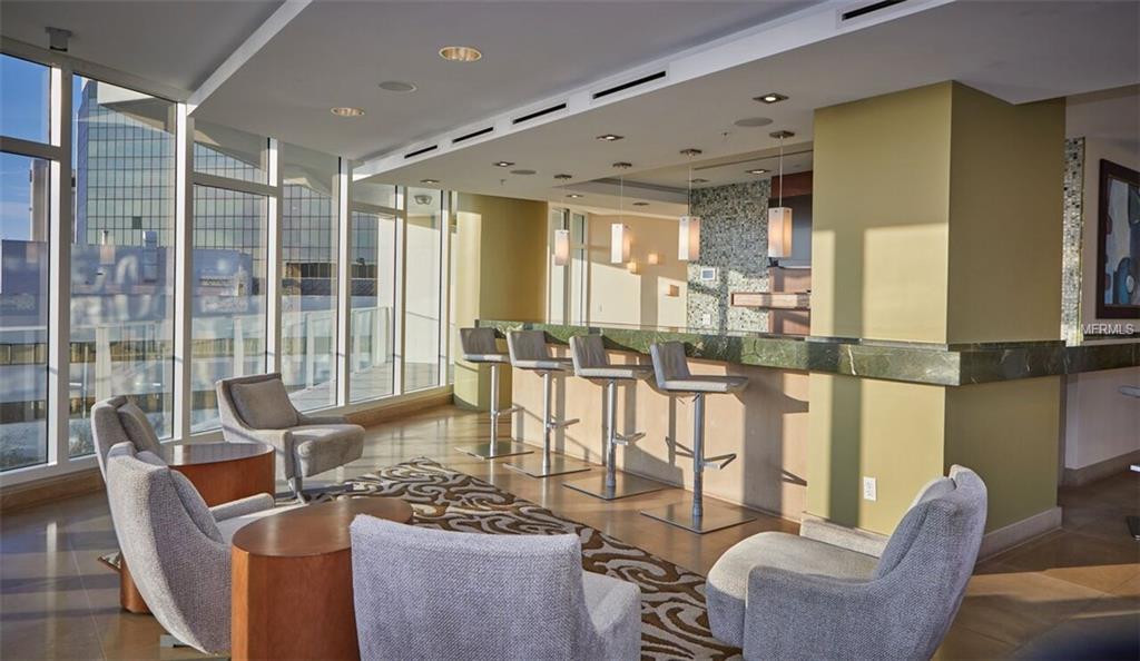 175 1ST STREET S, ST PETERSBURG, Florida 33701, 2 Bedrooms Bedrooms, 4 Rooms Rooms,2 BathroomsBathrooms,Residential,For sale,1ST,U7846511