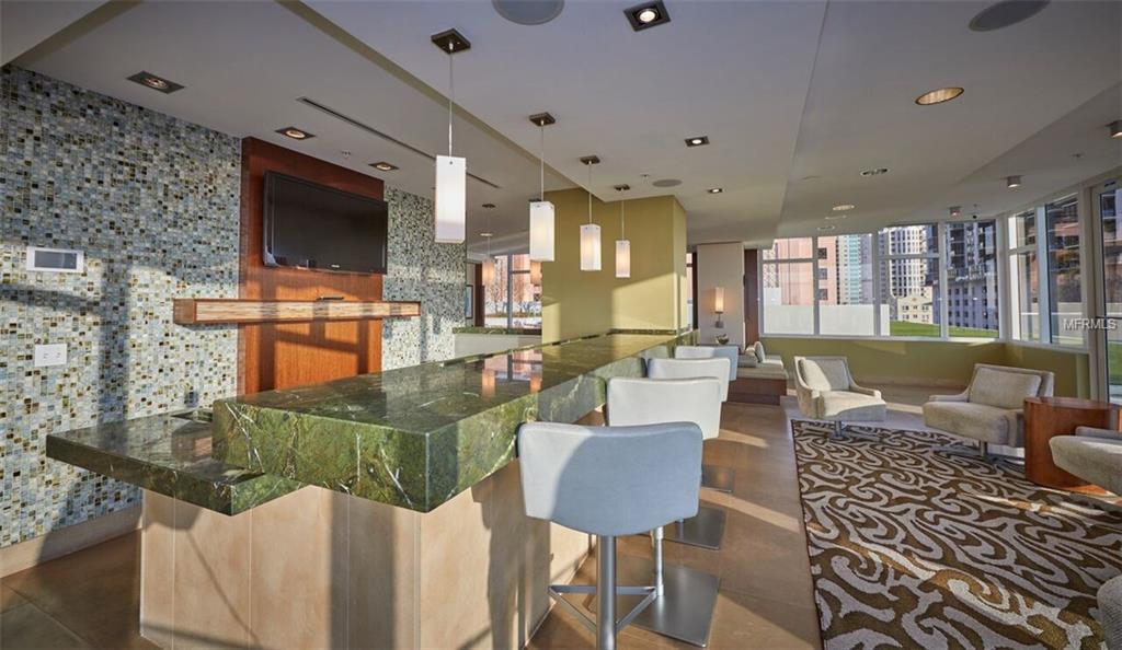 175 1ST STREET S, ST PETERSBURG, Florida 33701, 2 Bedrooms Bedrooms, 4 Rooms Rooms,2 BathroomsBathrooms,Residential,For sale,1ST,U7846511