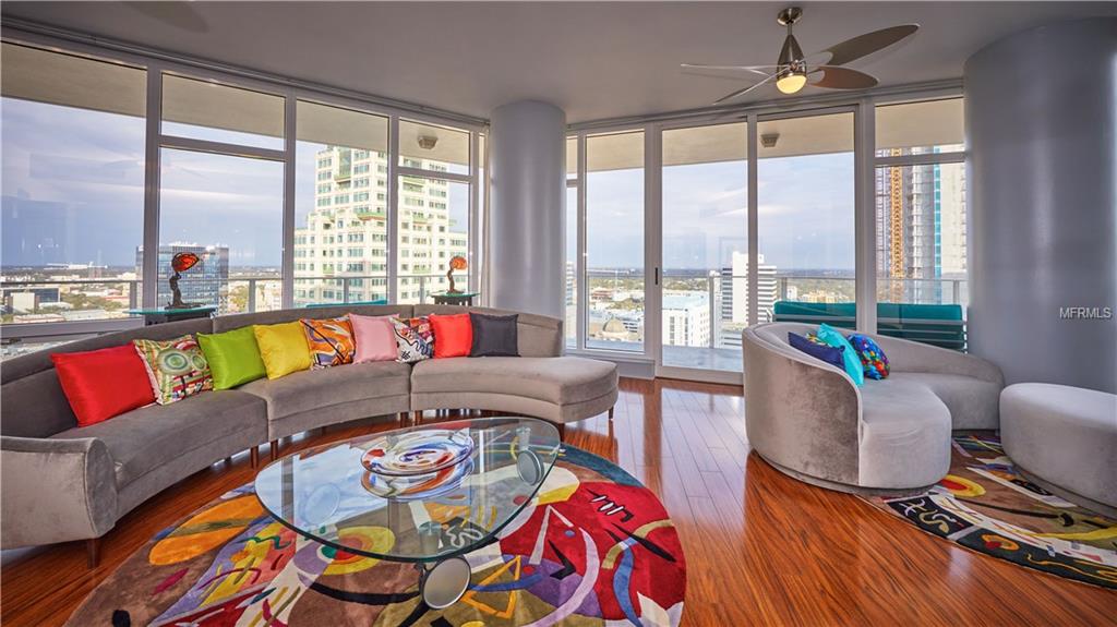 175 1ST STREET S, ST PETERSBURG, Florida 33701, 2 Bedrooms Bedrooms, 4 Rooms Rooms,2 BathroomsBathrooms,Residential,For sale,1ST,U7846511