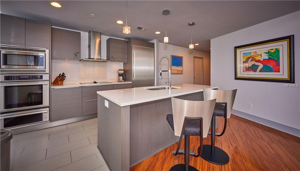 175 1ST STREET S, ST PETERSBURG, Florida 33701, 2 Bedrooms Bedrooms, 4 Rooms Rooms,2 BathroomsBathrooms,Residential,For sale,1ST,U7846511