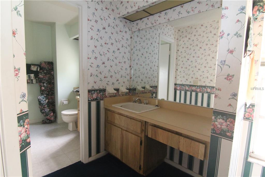 3107 LAKESTONE DRIVE, TAMPA, Florida 33618, 4 Bedrooms Bedrooms, 9 Rooms Rooms,2 BathroomsBathrooms,Residential,For sale,LAKESTONE,T2927835