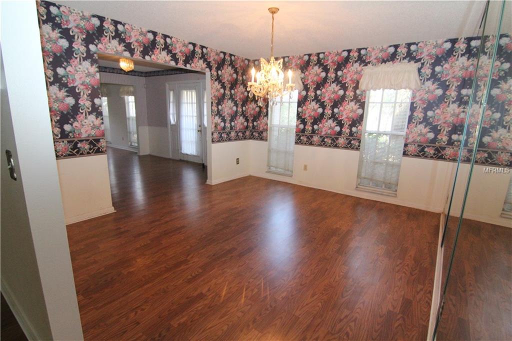 3107 LAKESTONE DRIVE, TAMPA, Florida 33618, 4 Bedrooms Bedrooms, 9 Rooms Rooms,2 BathroomsBathrooms,Residential,For sale,LAKESTONE,T2927835