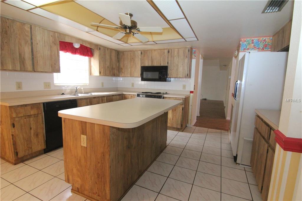 3107 LAKESTONE DRIVE, TAMPA, Florida 33618, 4 Bedrooms Bedrooms, 9 Rooms Rooms,2 BathroomsBathrooms,Residential,For sale,LAKESTONE,T2927835