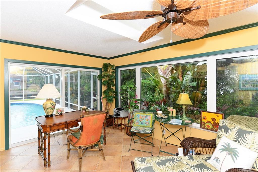 650 LONGVIEW DRIVE, LONGBOAT KEY, Florida 34228, 3 Bedrooms Bedrooms, 11 Rooms Rooms,2 BathroomsBathrooms,Residential,For sale,LONGVIEW,A4209769