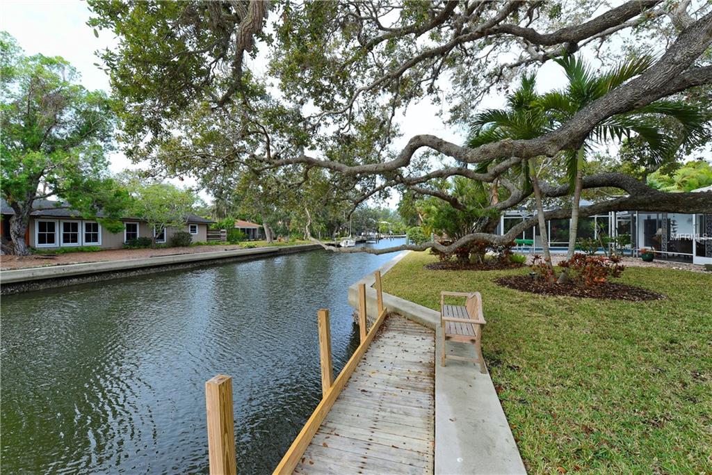 650 LONGVIEW DRIVE, LONGBOAT KEY, Florida 34228, 3 Bedrooms Bedrooms, 11 Rooms Rooms,2 BathroomsBathrooms,Residential,For sale,LONGVIEW,A4209769