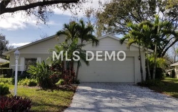 4888 OAK RUN DRIVE, SARASOTA, Florida 34243, 3 Bedrooms Bedrooms, 7 Rooms Rooms,2 BathroomsBathrooms,Residential,For sale,OAK RUN,A4210115