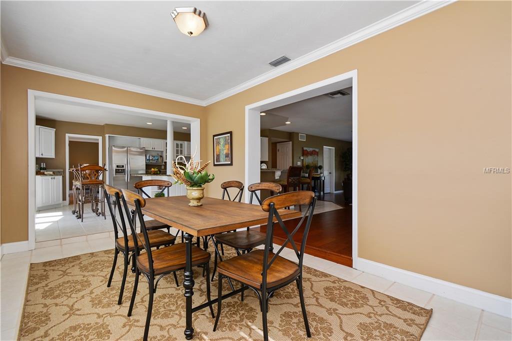 3510 CULLEN LAKE SHORE DRIVE, BELLE ISLE, Florida 32812, 3 Bedrooms Bedrooms, 7 Rooms Rooms,2 BathroomsBathrooms,Residential,For sale,CULLEN LAKE SHORE,O5518416