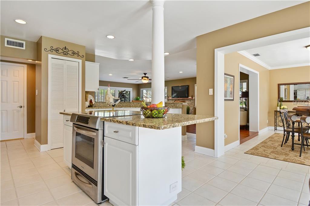 3510 CULLEN LAKE SHORE DRIVE, BELLE ISLE, Florida 32812, 3 Bedrooms Bedrooms, 7 Rooms Rooms,2 BathroomsBathrooms,Residential,For sale,CULLEN LAKE SHORE,O5518416