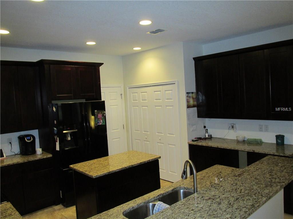 933 MOSCATO PLACE, PALM HARBOR, Florida 34683, 3 Bedrooms Bedrooms, 5 Rooms Rooms,2 BathroomsBathrooms,Residential,For sale,MOSCATO,T2899958