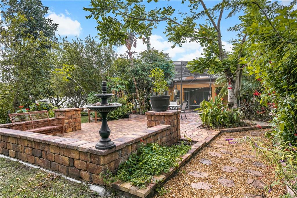 807 SHADOWMOSS DRIVE, WINTER GARDEN, Florida 34787, 4 Bedrooms Bedrooms, 10 Rooms Rooms,3 BathroomsBathrooms,Residential,For sale,SHADOWMOSS,O5548217