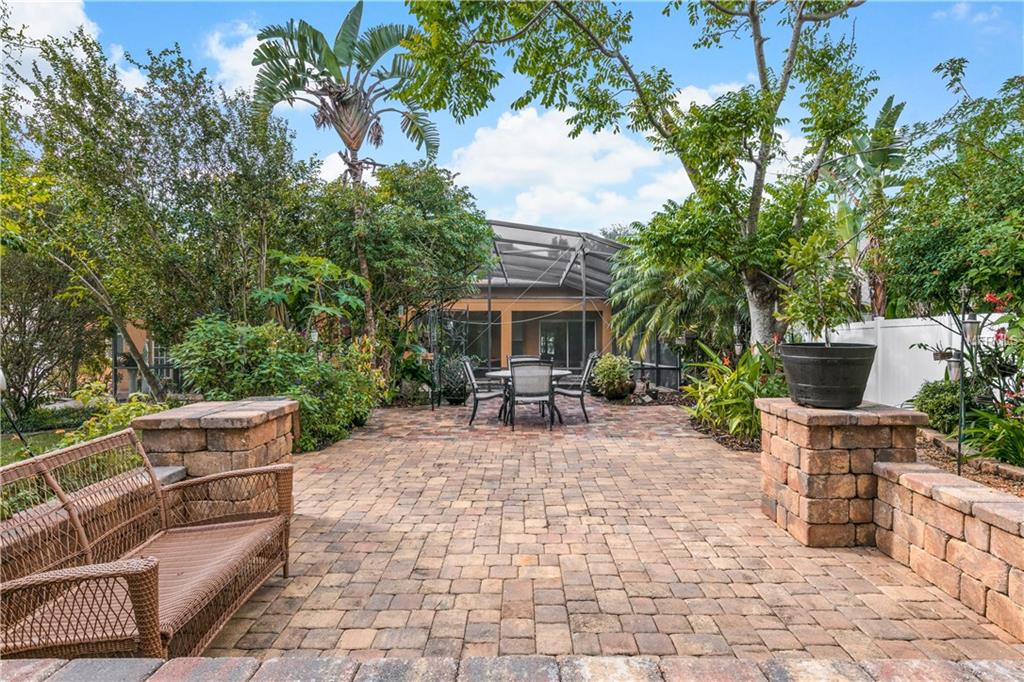 807 SHADOWMOSS DRIVE, WINTER GARDEN, Florida 34787, 4 Bedrooms Bedrooms, 10 Rooms Rooms,3 BathroomsBathrooms,Residential,For sale,SHADOWMOSS,O5548217