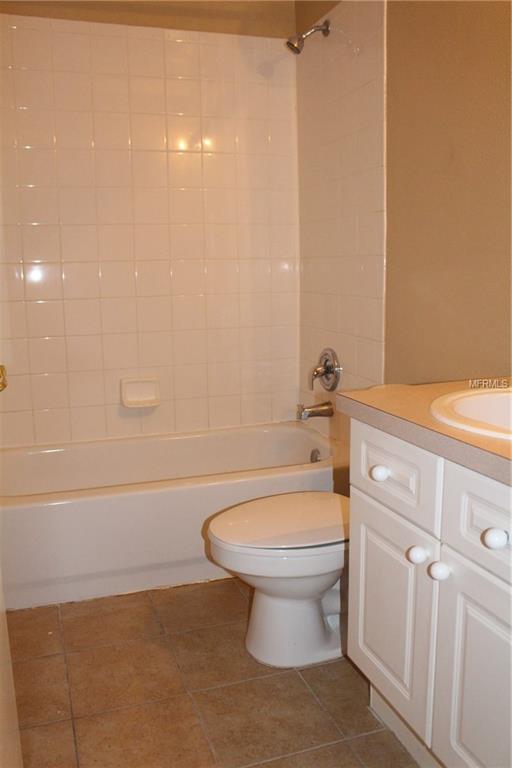 205 MANGO COURT, DAVENPORT, Florida 33897, 4 Bedrooms Bedrooms, 6 Rooms Rooms,3 BathroomsBathrooms,Residential,For sale,MANGO,O5552255