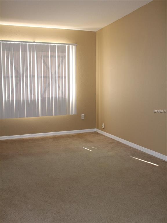 205 MANGO COURT, DAVENPORT, Florida 33897, 4 Bedrooms Bedrooms, 6 Rooms Rooms,3 BathroomsBathrooms,Residential,For sale,MANGO,O5552255