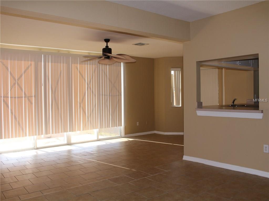 205 MANGO COURT, DAVENPORT, Florida 33897, 4 Bedrooms Bedrooms, 6 Rooms Rooms,3 BathroomsBathrooms,Residential,For sale,MANGO,O5552255