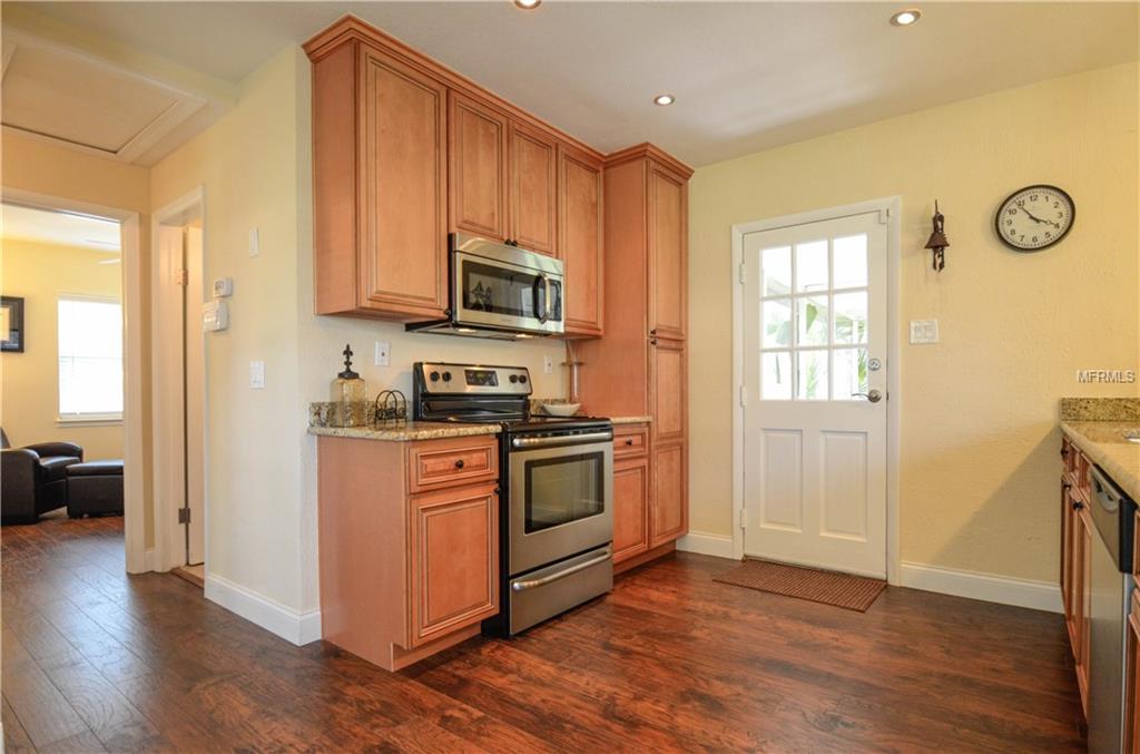 4801 W LEONA STREET, TAMPA, Florida 33629, 3 Bedrooms Bedrooms, 5 Rooms Rooms,2 BathroomsBathrooms,Residential,For sale,LEONA,T2923116