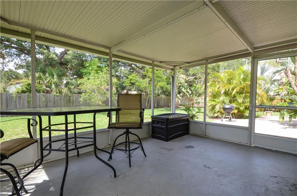 4801 W LEONA STREET, TAMPA, Florida 33629, 3 Bedrooms Bedrooms, 5 Rooms Rooms,2 BathroomsBathrooms,Residential,For sale,LEONA,T2923116