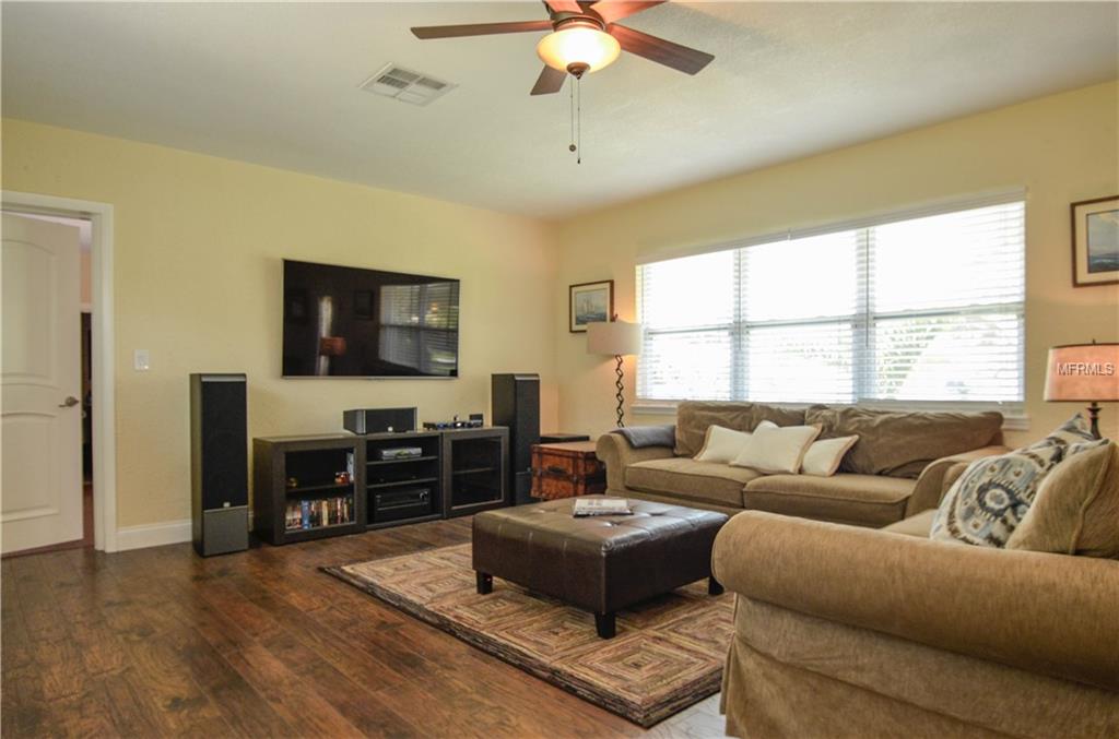 4801 W LEONA STREET, TAMPA, Florida 33629, 3 Bedrooms Bedrooms, 5 Rooms Rooms,2 BathroomsBathrooms,Residential,For sale,LEONA,T2923116