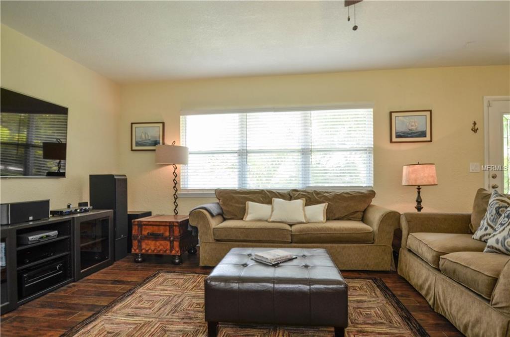 4801 W LEONA STREET, TAMPA, Florida 33629, 3 Bedrooms Bedrooms, 5 Rooms Rooms,2 BathroomsBathrooms,Residential,For sale,LEONA,T2923116