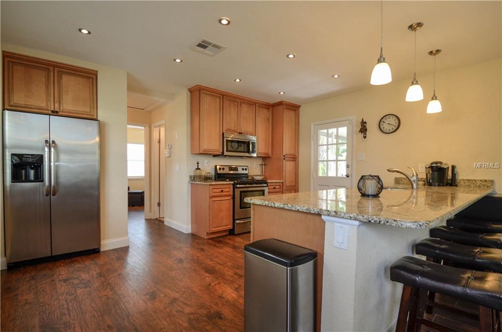 4801 W LEONA STREET, TAMPA, Florida 33629, 3 Bedrooms Bedrooms, 5 Rooms Rooms,2 BathroomsBathrooms,Residential,For sale,LEONA,T2923116