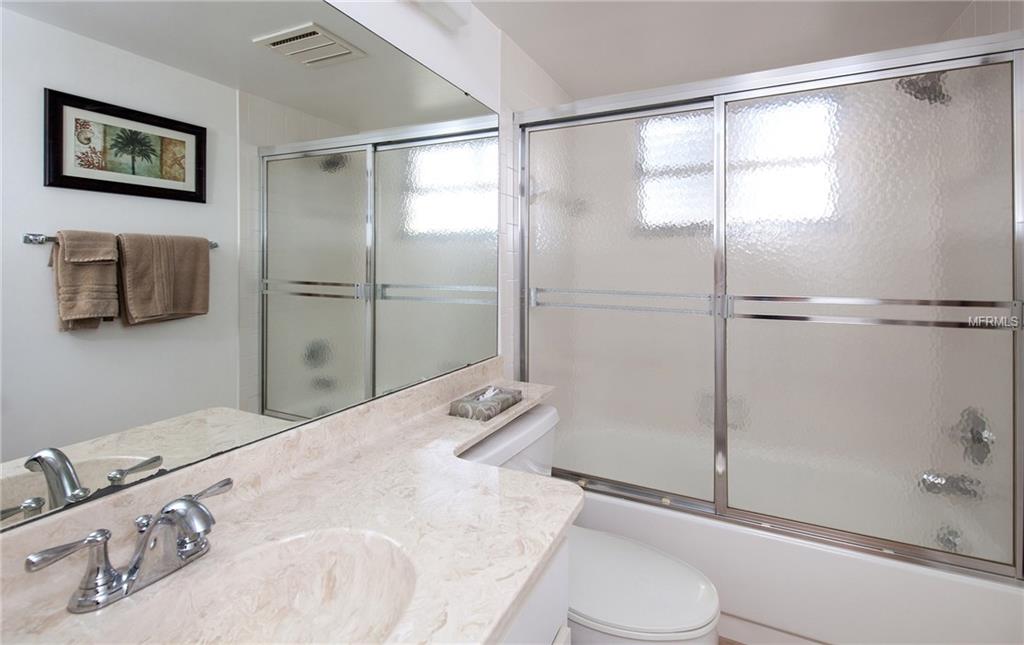 416 CERROMAR COURT, VENICE, Florida 34293, 2 Bedrooms Bedrooms, 8 Rooms Rooms,2 BathroomsBathrooms,Residential,For sale,CERROMAR,N5916196