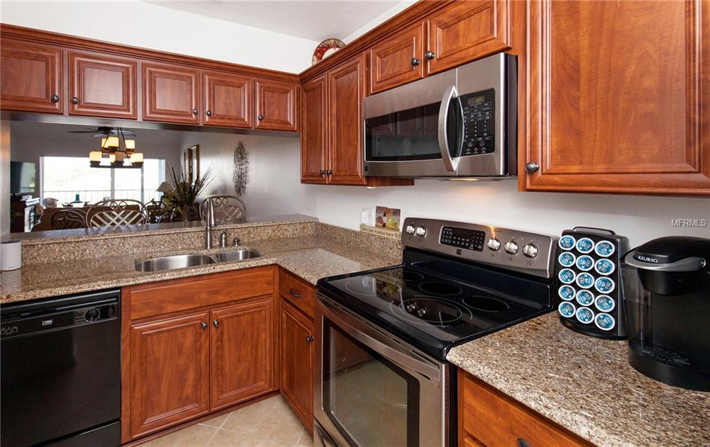 416 CERROMAR COURT, VENICE, Florida 34293, 2 Bedrooms Bedrooms, 8 Rooms Rooms,2 BathroomsBathrooms,Residential,For sale,CERROMAR,N5916196